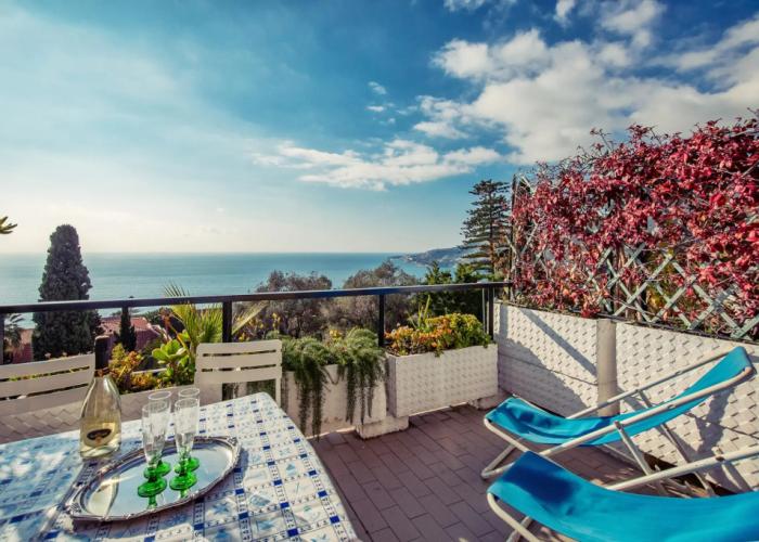Una Terrazza sul Golfo di Ospedaletti by Wonderful Italy
