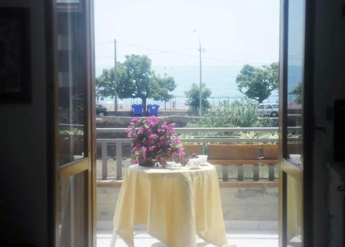 Two Rooms 30 Meters From the sea Near Etna and Taormina and Catania