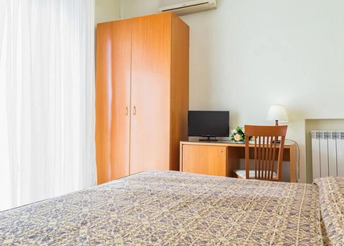 Hotel Holidays