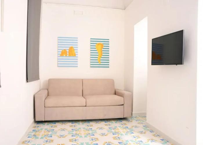 B&B Vesuvius Central