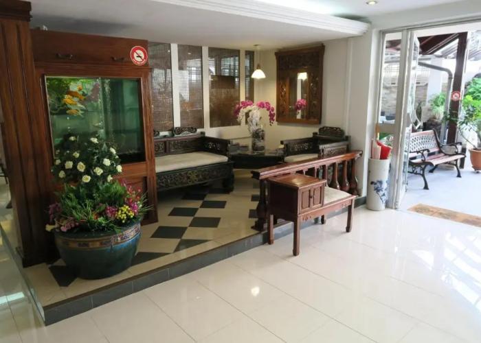 Central Hotel