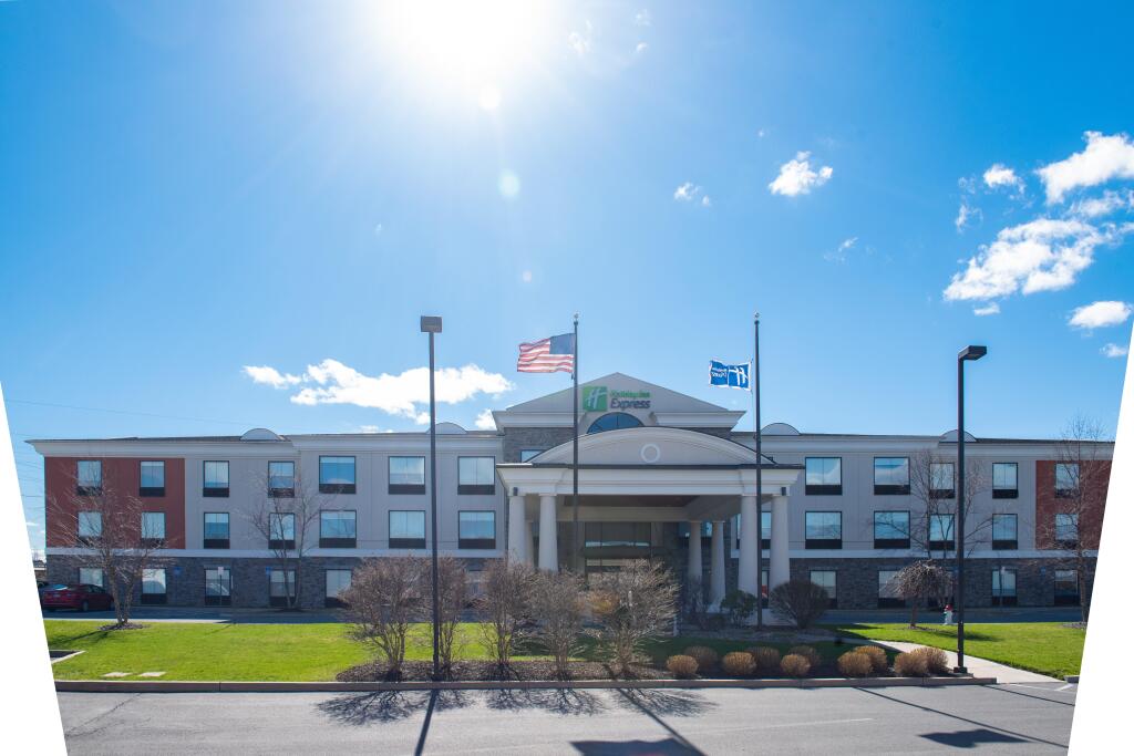 Holiday Inn Express Hotel & Suites Chester by IHG