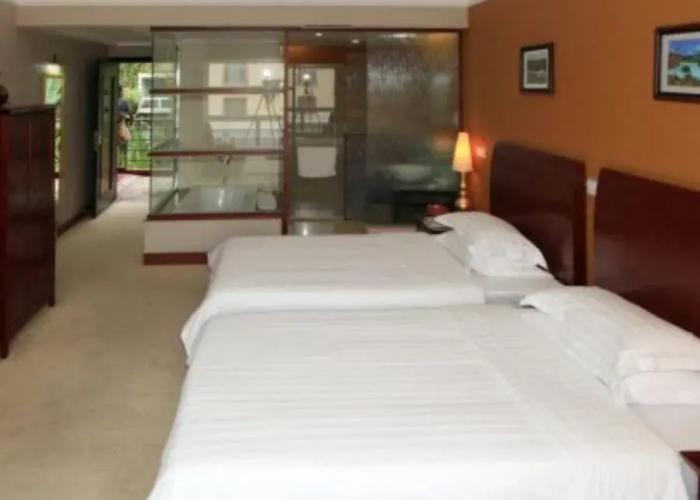 Paradise Hotel