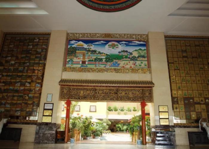 Paradise Hotel