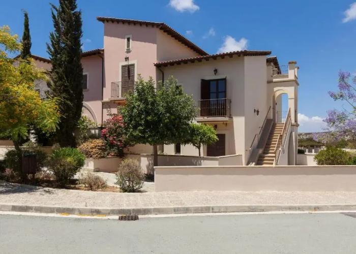 Aphrodite Hills Rentals – Apartments