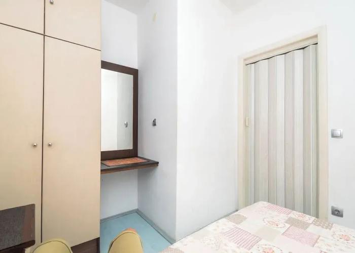 Apartment and Rooms Radojka