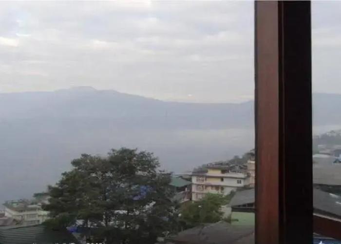 Sterling Gangtok