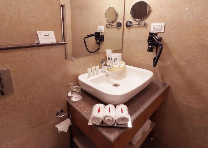 Denzong Shagrila Lords Inn- Hotel & Spa