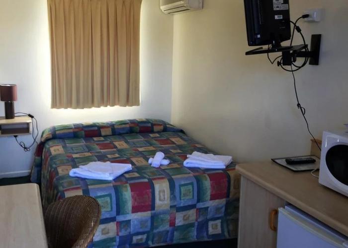 Warwick Vines Motel