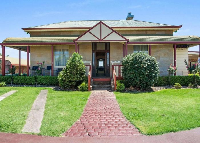 Warwick Settlers Inn