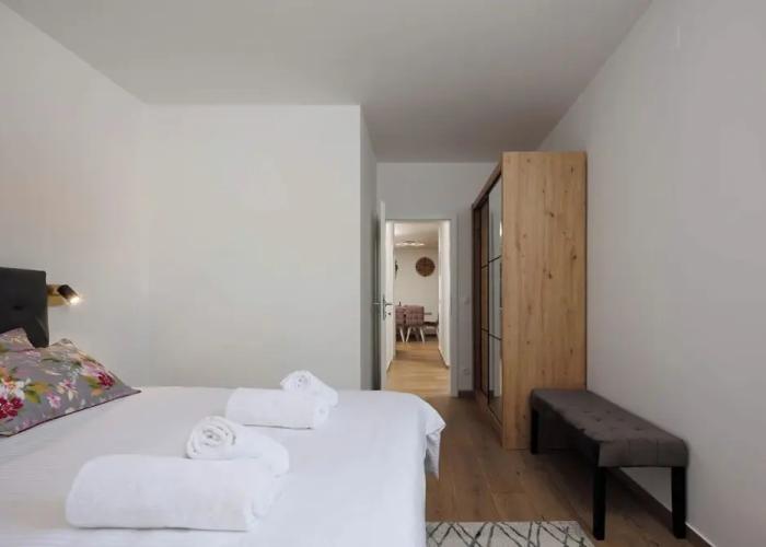 Seafront Apartment Nana 2