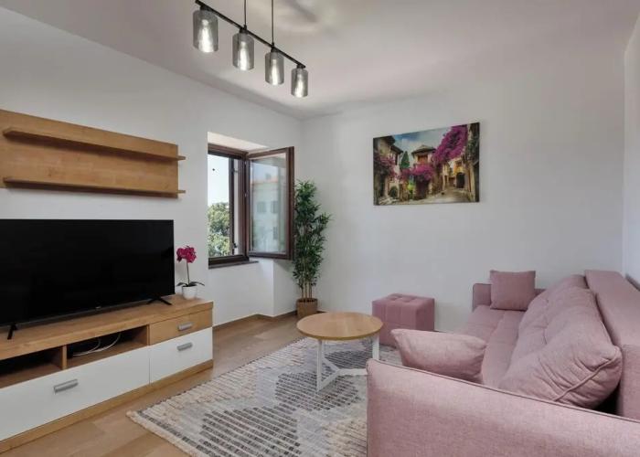 Seafront Apartment Nana 2