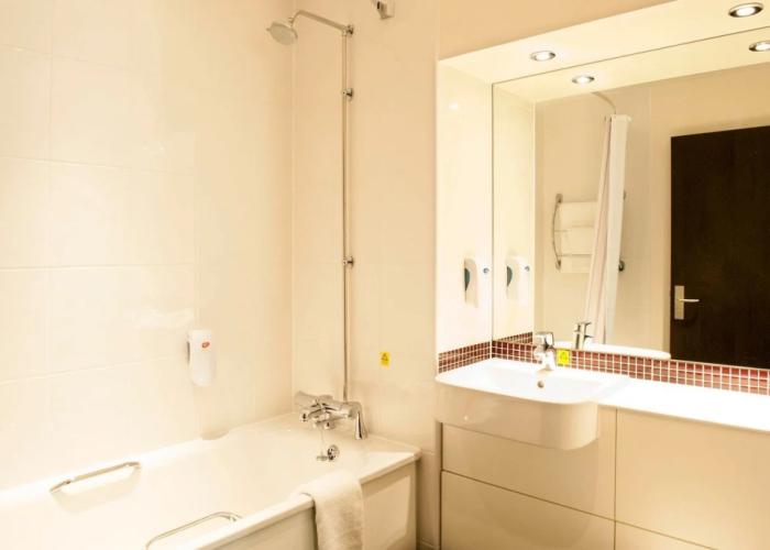 Premier Inn Fleet Hotel
