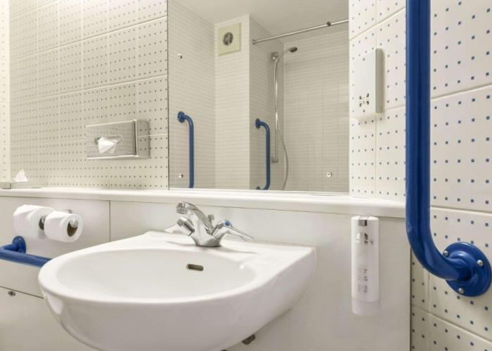 Days Inn By Wyndham Fleet M3