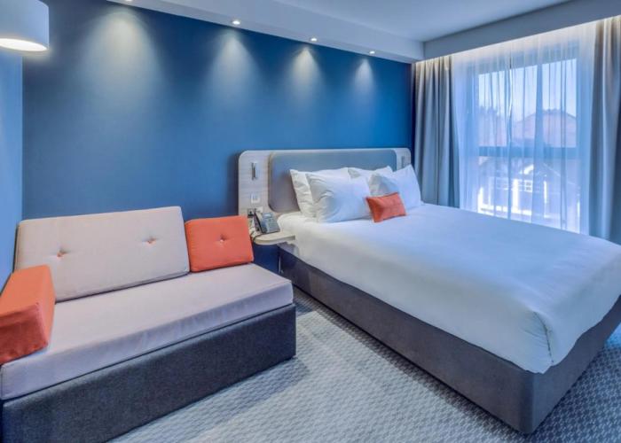 Holiday Inn Express Fleet by IHG