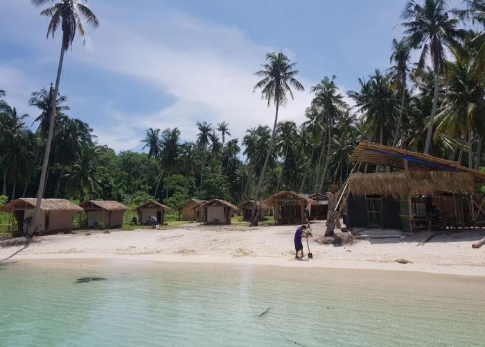Backpackers Island Beach Camp - Adults Only