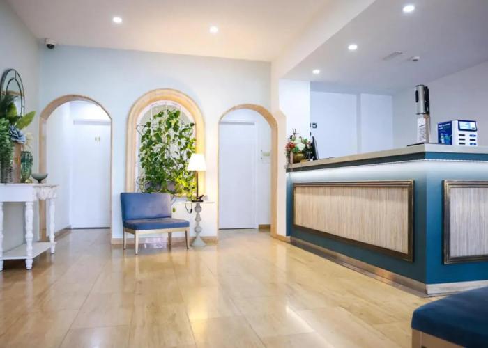 Mikes Kanarium Hotel