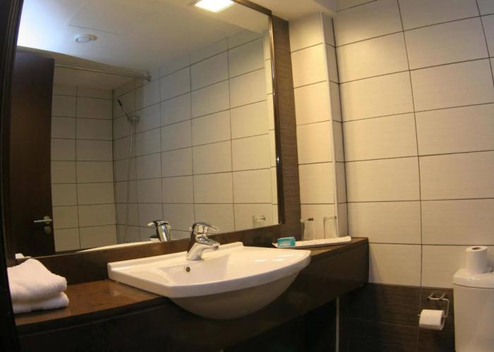 Livadhiotis City Hotel