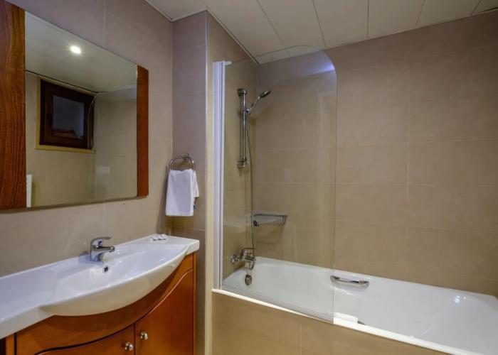 Les Palmiers Beach Hotel