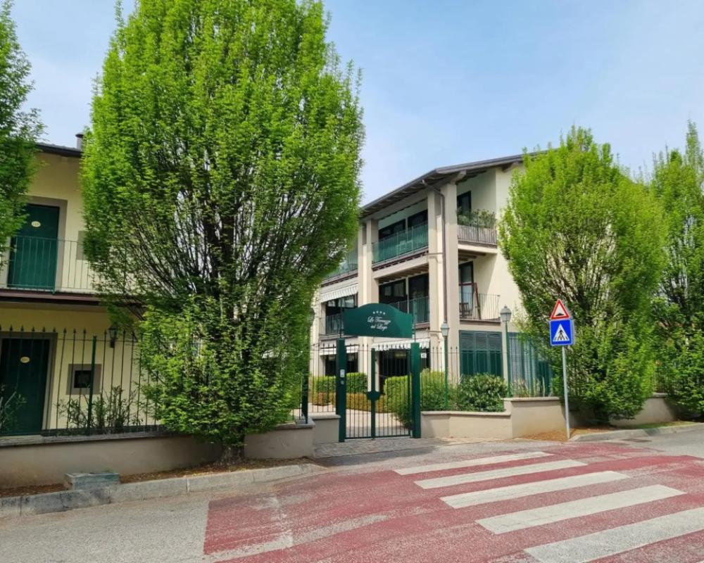 Le Terrazze Sul Lago Residence & Hotel