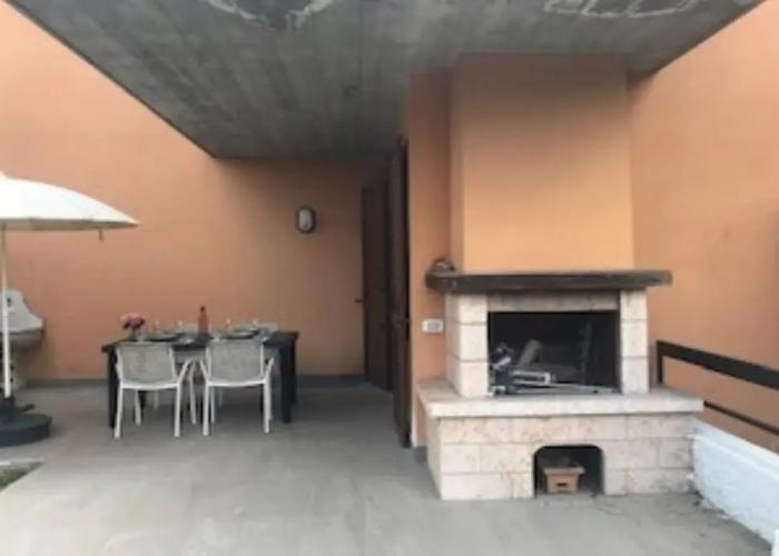 La Casa Accanto With Shared Pool