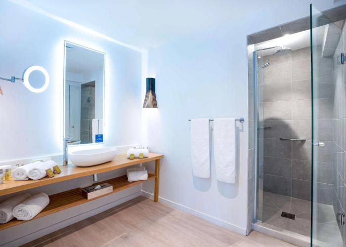 DoubleTree by Hilton Noumea Ilot Maitre Resort