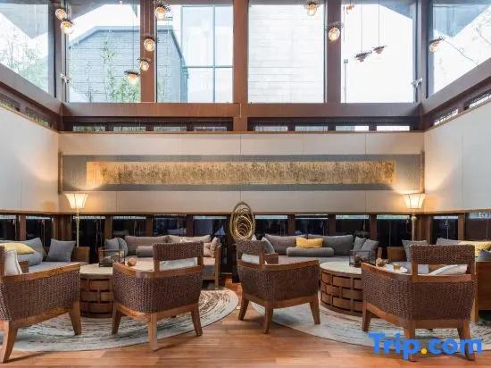 Xinyue Hot Spring Holiday Hotel