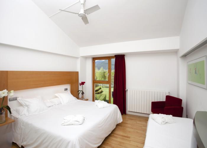 Tierra De Biescas Hotel