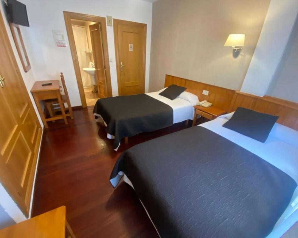 фото Hotel La Rambla