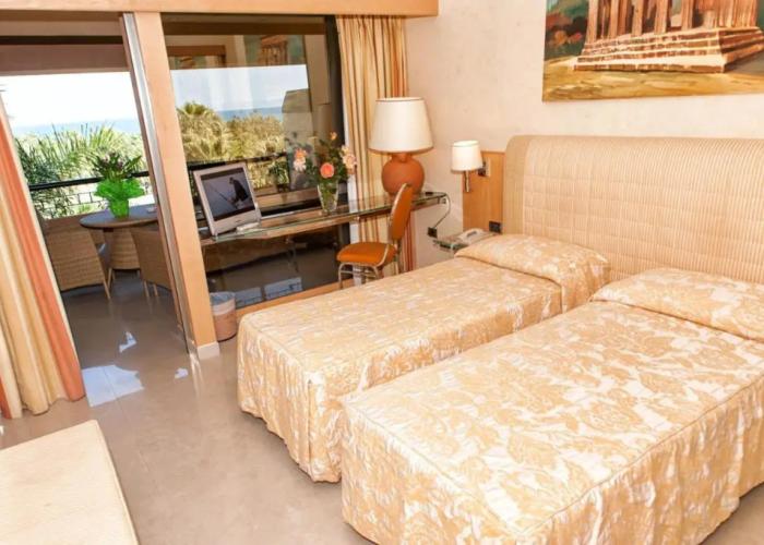Hotel Acacia Resort