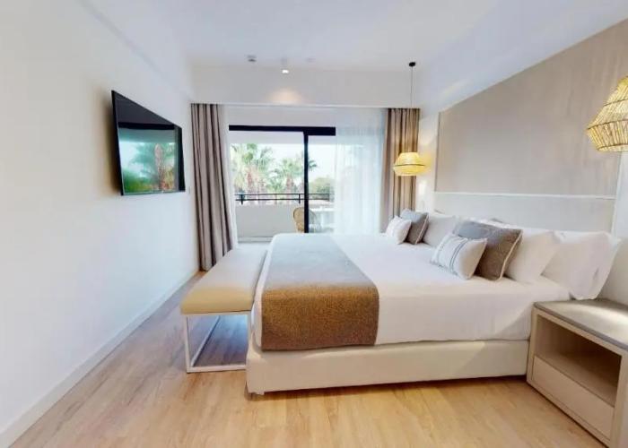 The Signature Level at Grand Palladium Sicilia Resort & Spa