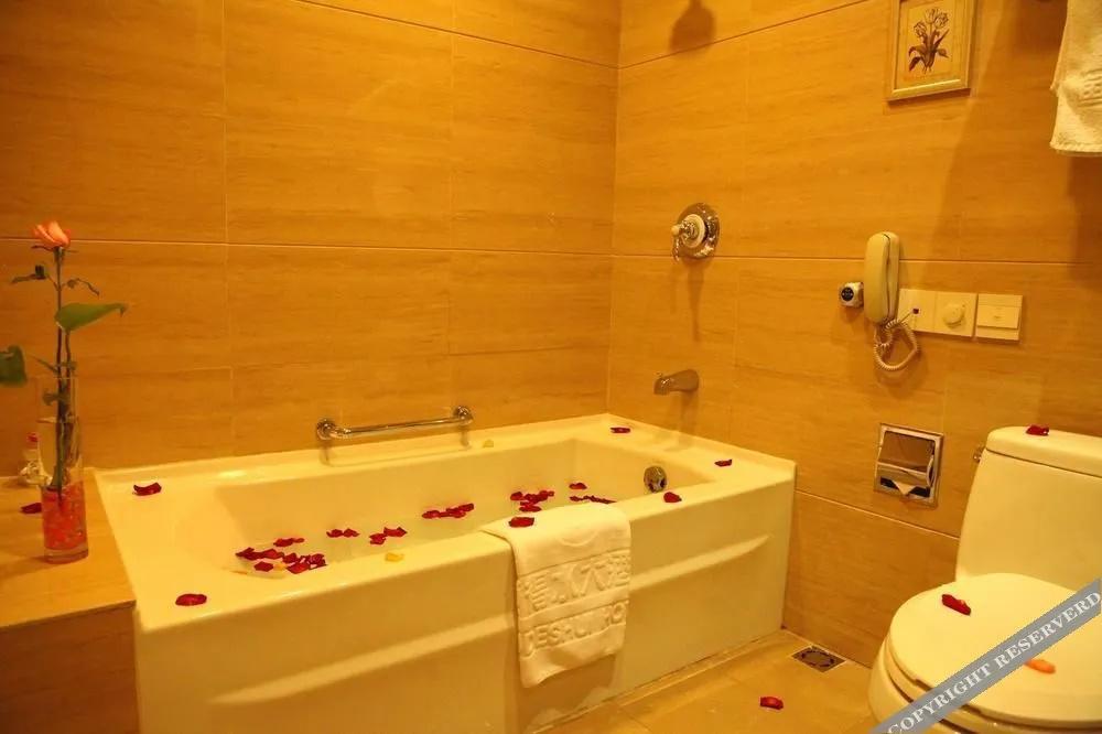 фото Yudeshui Hotel