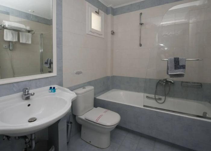 Alonissos Beach Bungalows & Suites Hotel