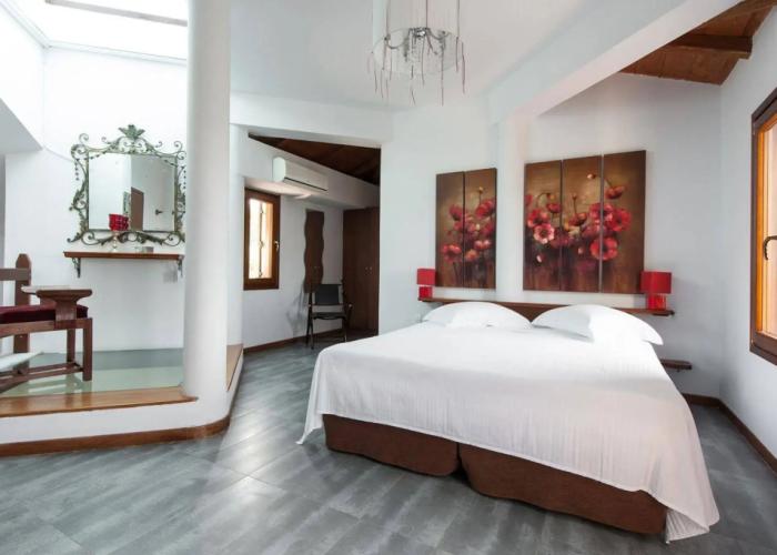 Poikilma Alonissos Villas