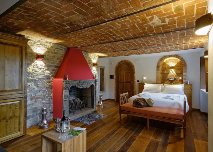Giarvino Guest House