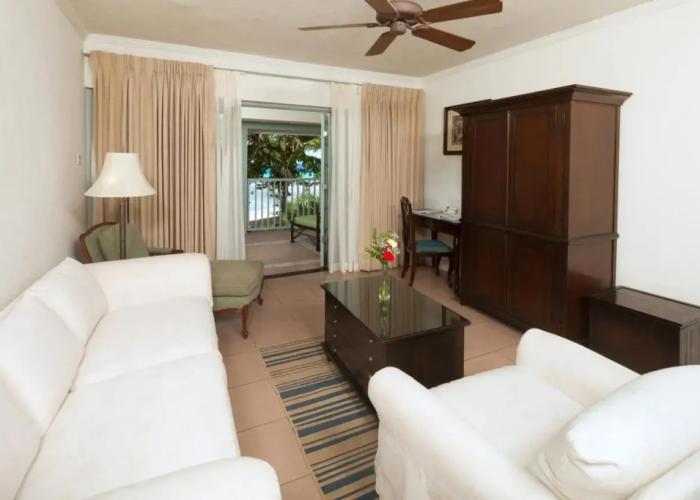 Savannah Beach Club Hotel