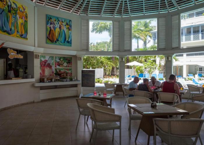 Savannah Beach Club Hotel