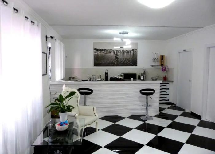 Clelia's Boutique Rooms & Suites