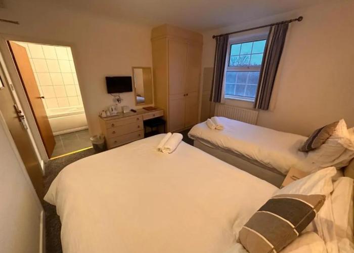 Pine Lodge Hotel & Restaurant Mansfield