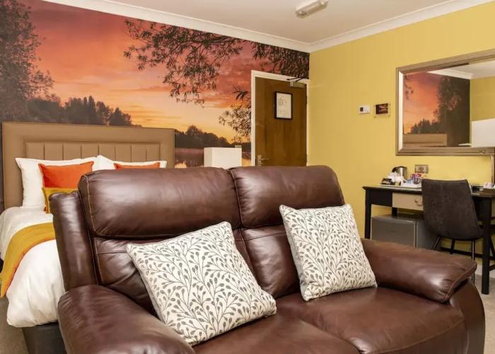 Bridleways Guest House & Holiday Homes