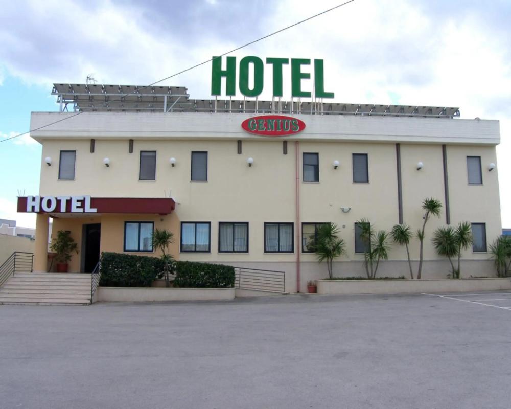 фото Genius Hotel