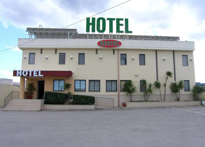 Genius Hotel