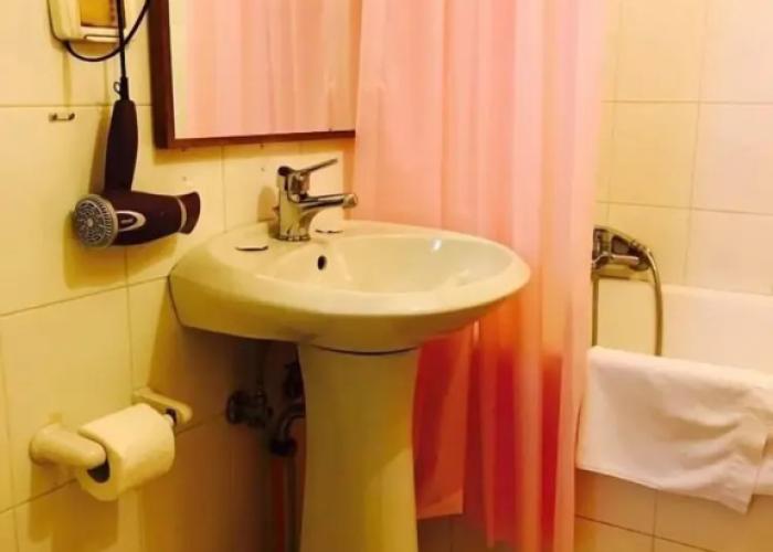 Room Economy