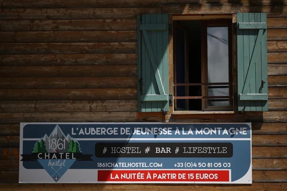 1861 Châtel Hostel