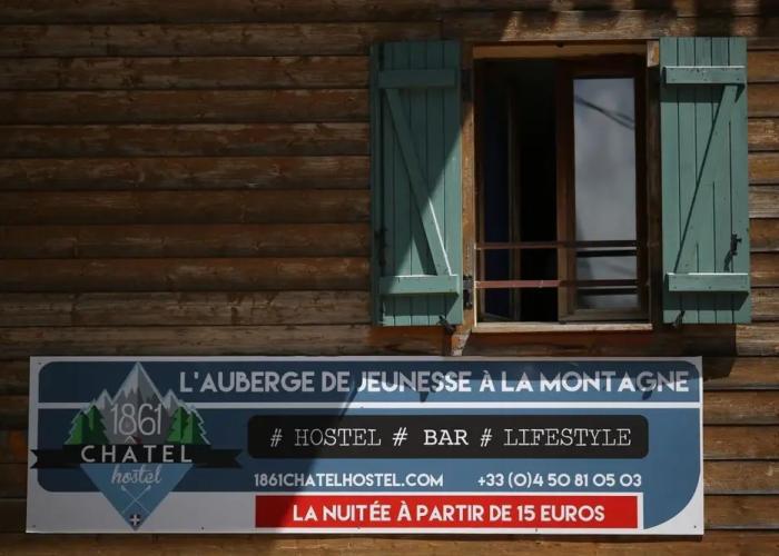1861 Châtel Hostel