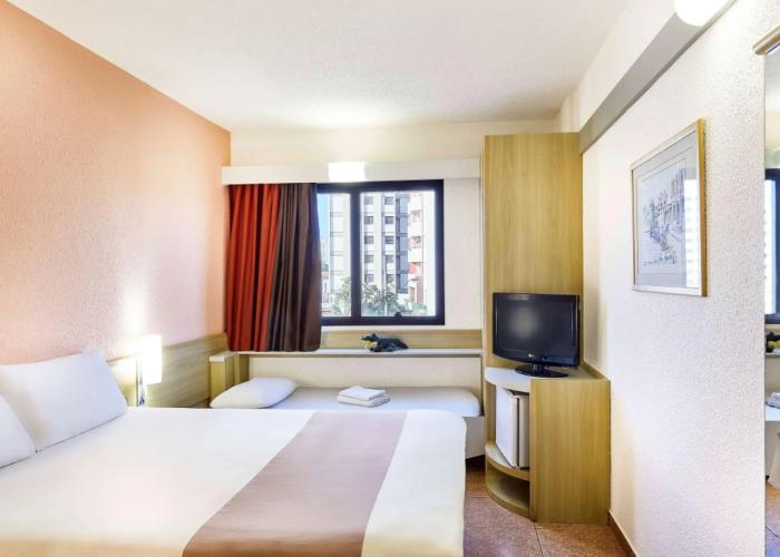 ibis Taubate