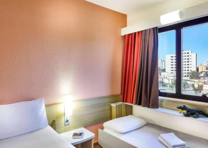 ibis Taubate