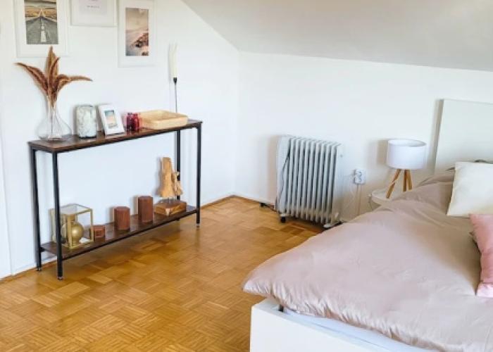DG Links 40m 2-Zimmer Wohnung