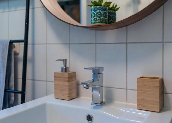 DG Rechts 40m 2-Zimmer Wohnung
