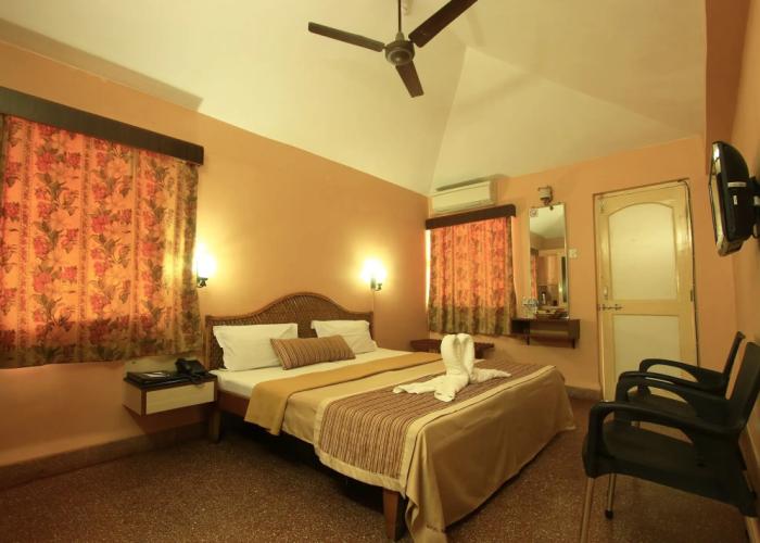 Hotel Gopika International